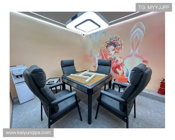 体验88棋牌官方版丰富多彩的棋牌娱乐内容，享受专业客服全天候服务保障